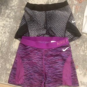 Set of Nike pros